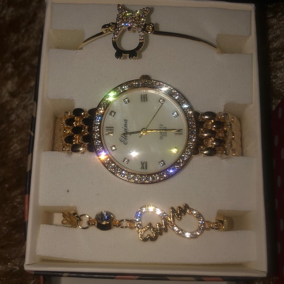 eliyina Accessories - Beautiful 3 piece watch set
